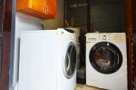 オーシャンフロント・ヘブン　屋外の洗濯機、乾燥機